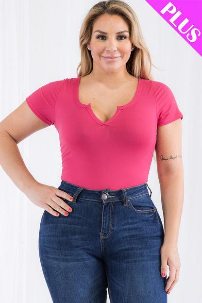 Casual Split Neck Solid Short Sleeve Bodysuit in Plus Size