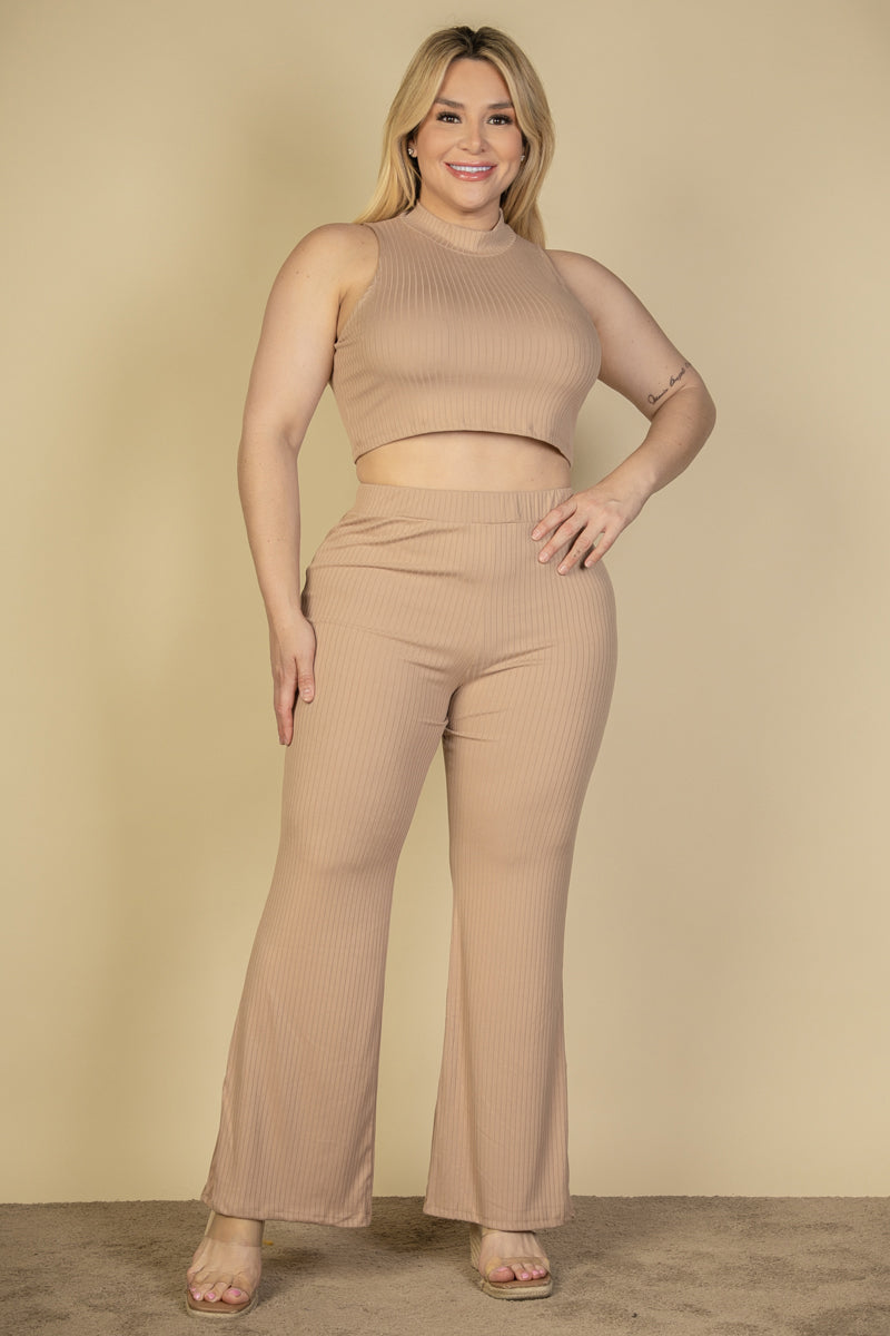 Set of Loose Fit Long Sleeve Top and Shorts in Plus Size Ribbed Fabric