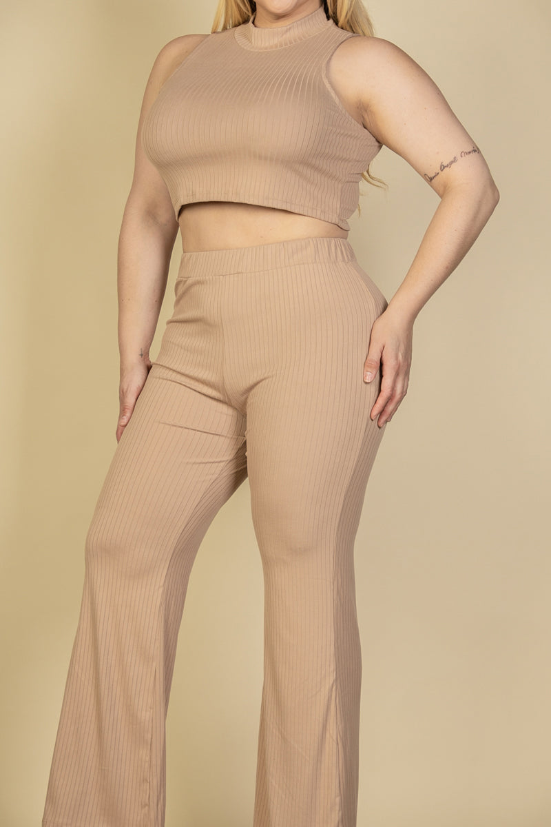 Set of Loose Fit Long Sleeve Top and Shorts in Plus Size Ribbed Fabric