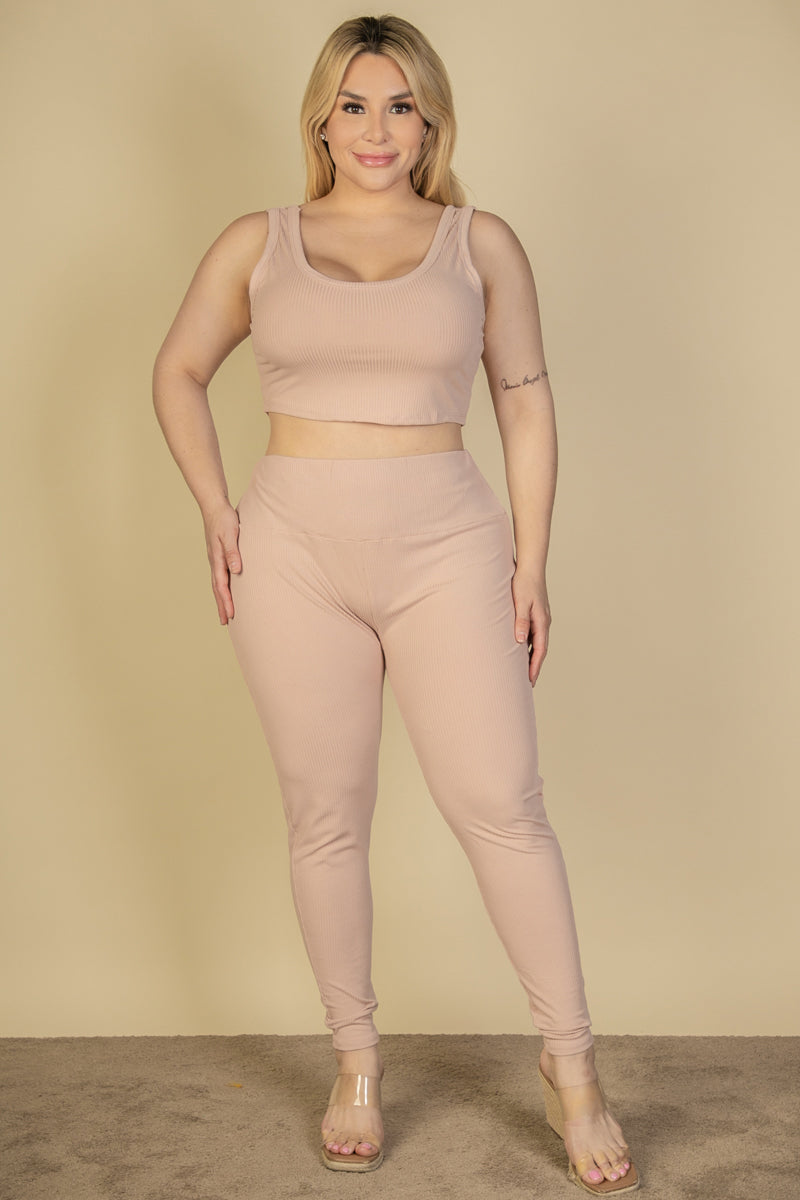 Crop Top and Leggings Set in Plus Size Ribbed Fabric