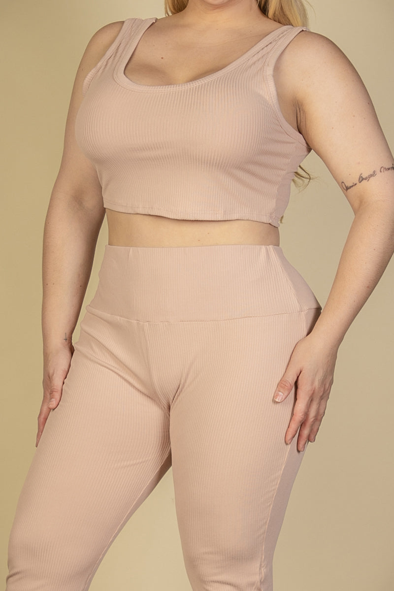 Crop Top and Leggings Set in Plus Size Ribbed Fabric