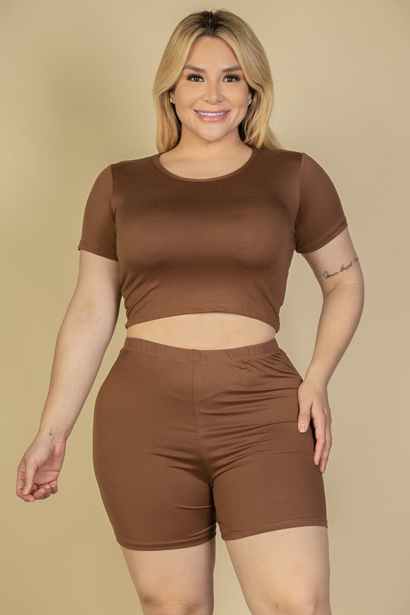 Plus Size Crop Top and Shorts Set with Short Sleeves