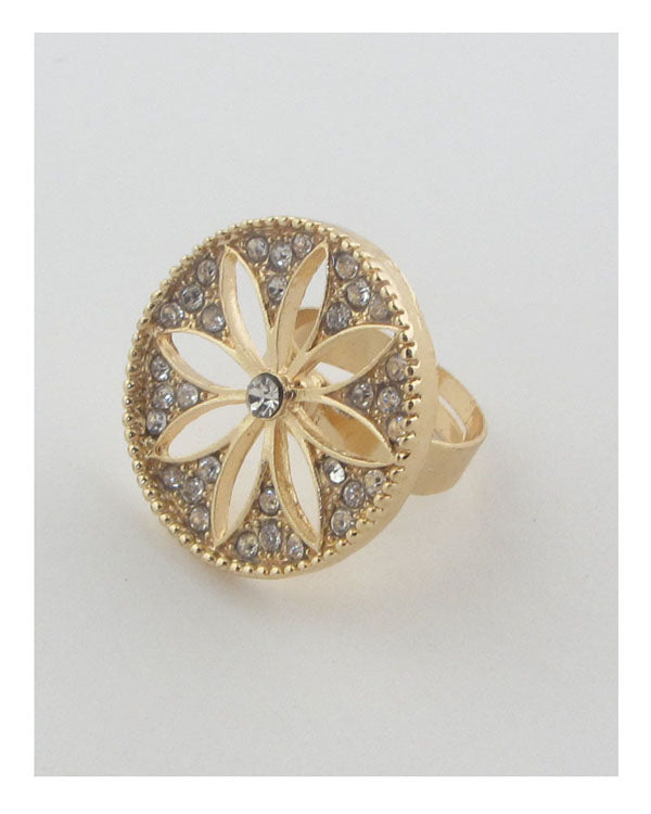 Adjustable cut out flower ring